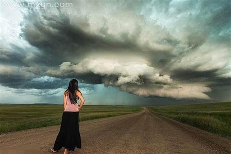 梦见妻子出轨预示什么佛滔？