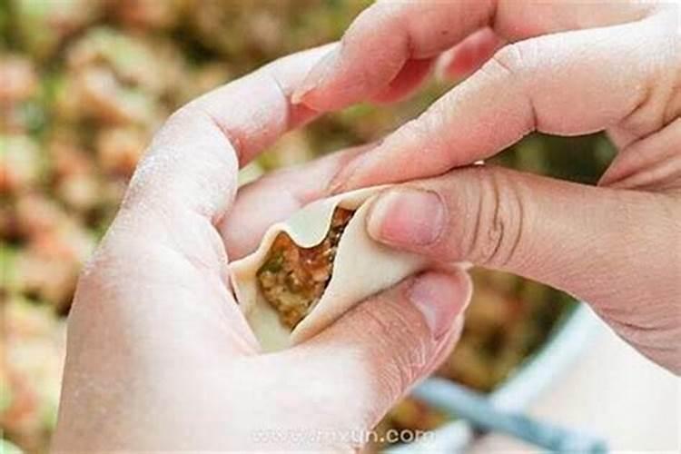 梦见包饺子是什么征兆已婚女人？