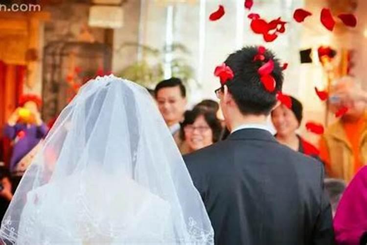 梦见父母结婚预示什么？