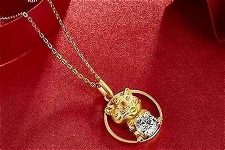 虎年猴子犯太岁戴什么？