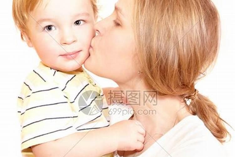 梦到自己的亲侄女和她的孩子