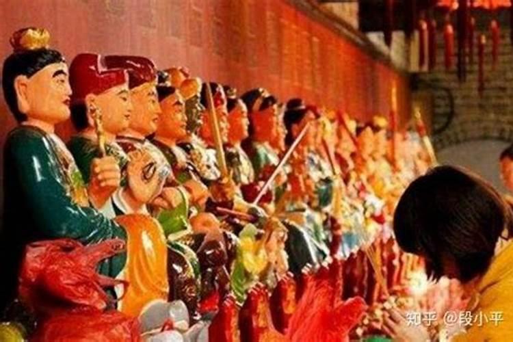 犯太岁的人怎样拜太岁合适？