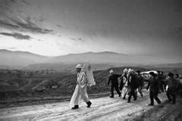 梦见挖死人是什么意思？