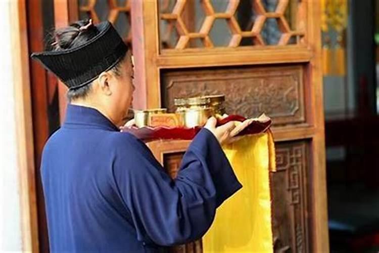 男友父亲是民间做法事的人