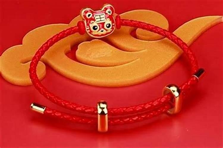 74年属虎本命年戴什么饰物好？