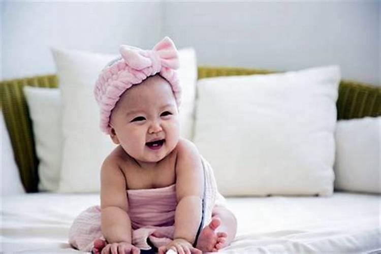 七月十五傍晚出生的宝宝