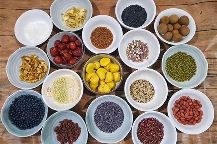 腊八粥用哪些东西做？