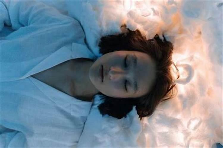 梦见妹妹没了一只手和脚