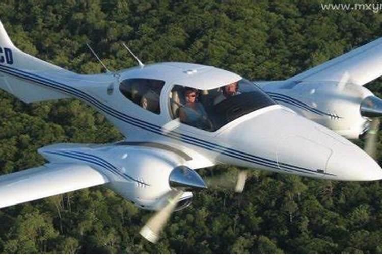 梦见开飞机是什么预兆？