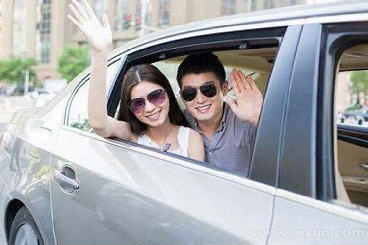 梦见坐车是什么意思？