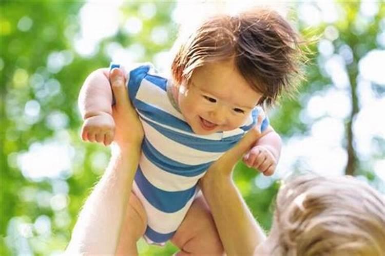 梦到小男孩子是什么意思了？