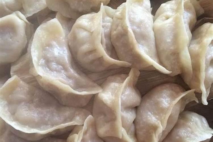 堂口小年上供饺子吗？