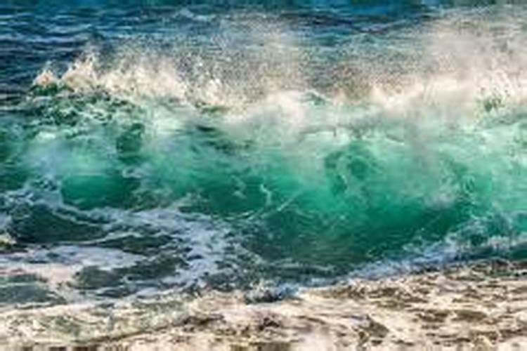 梦见海水上涨淹没自己