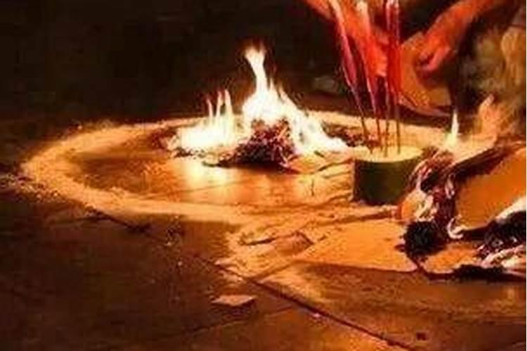 罗平中元节祭祀