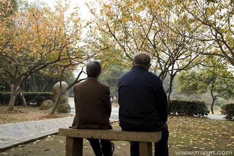 梦见和已故的长辈发生性