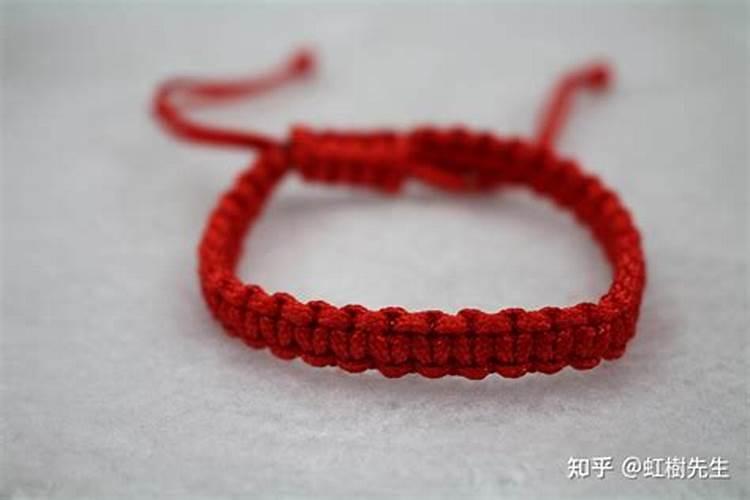 刑太岁戴红绳还是戴黑绳好？