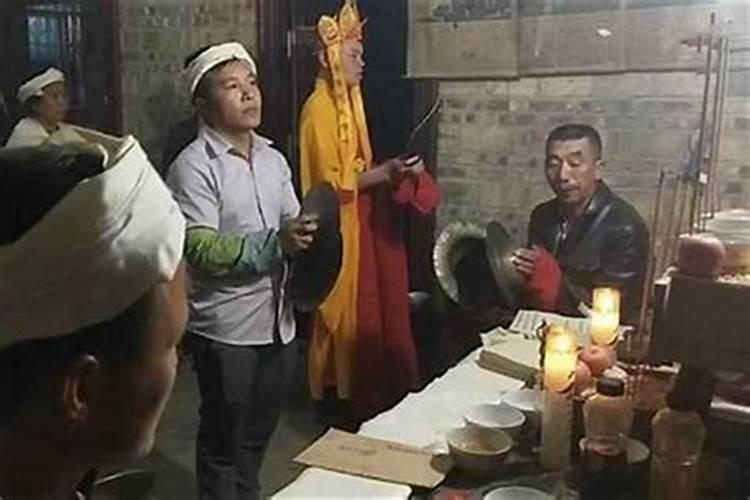 家中长辈离世做法事
