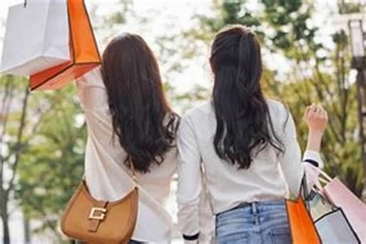 带缘分梦见买衣服是什么意思？