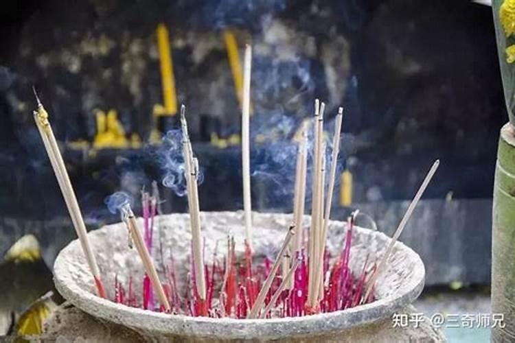 小年辞灶点几根香？