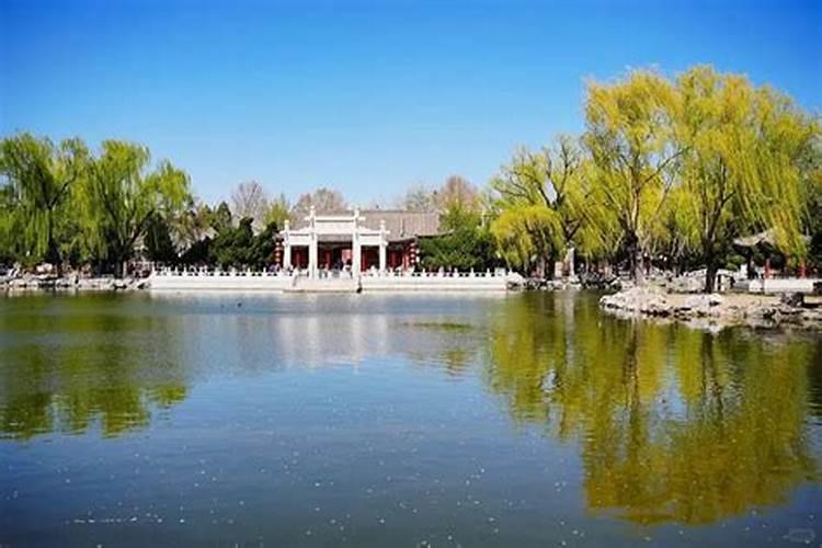 清明节北京附近哪里好玩？