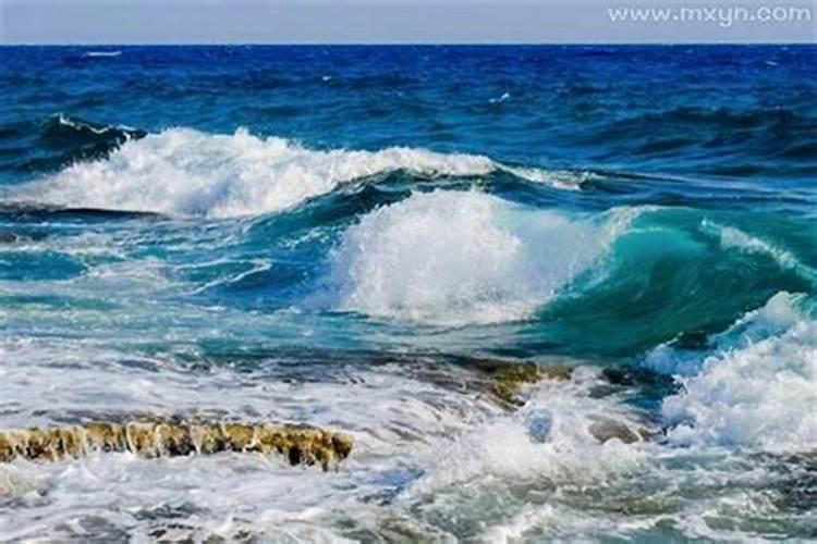 梦见大海预兆什么呢？