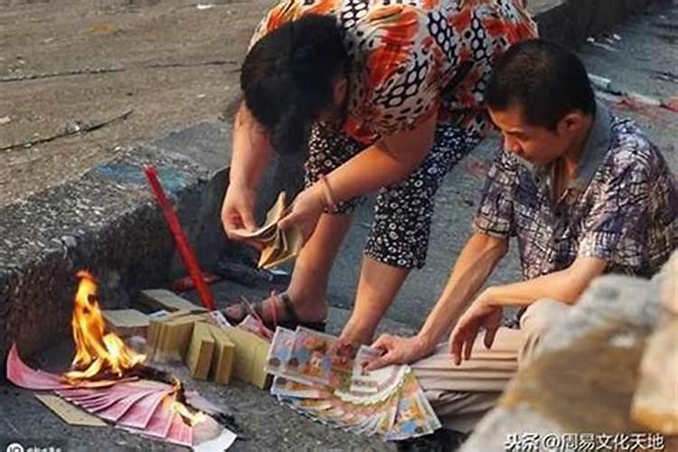 七月十五祭拜放炮么？