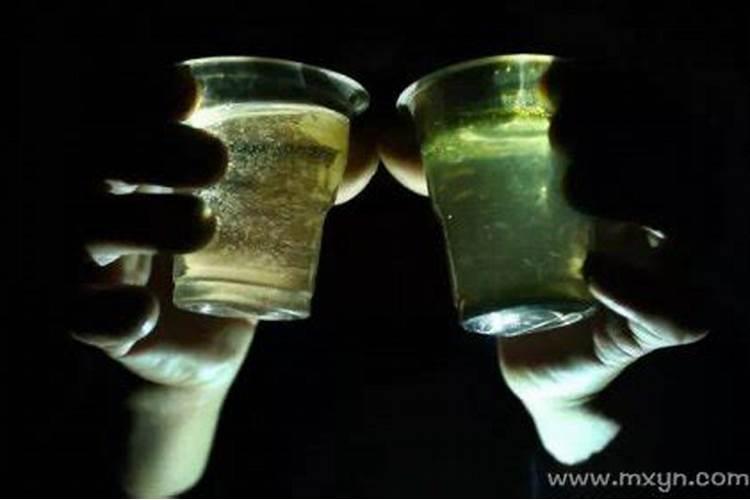 梦见水浑浊是什么意思？