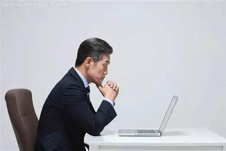 梦见领导和自己很亲切