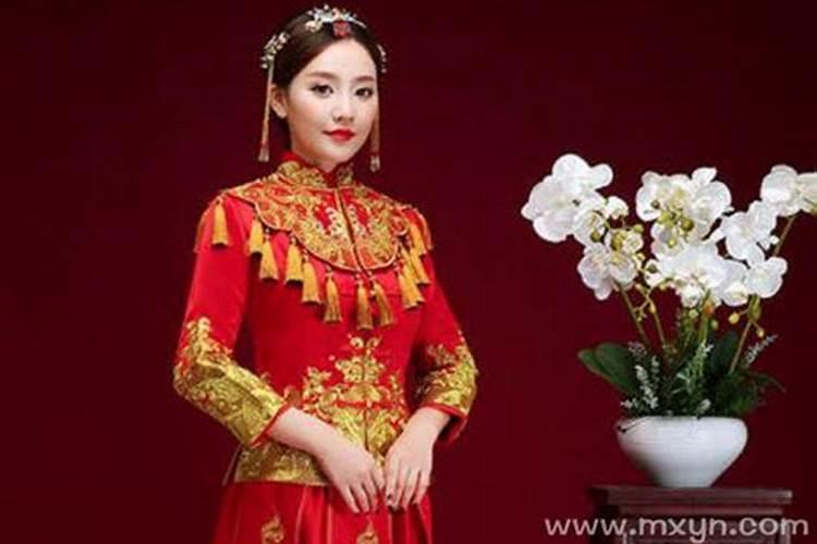 梦见前妻穿着红衣服