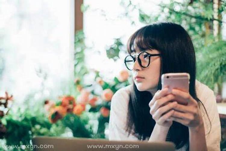 梦见男友出轨自己哭了有什么征兆？