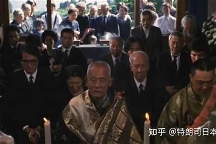 梦到参加外婆的葬礼