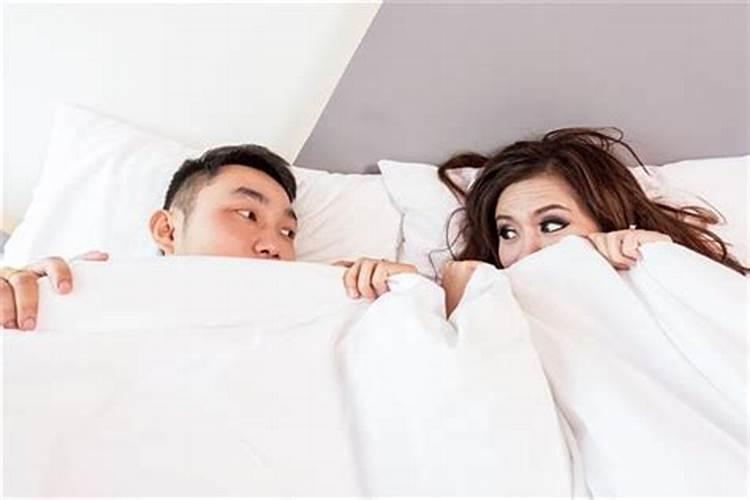 梦见出轨前男友是什么意思？