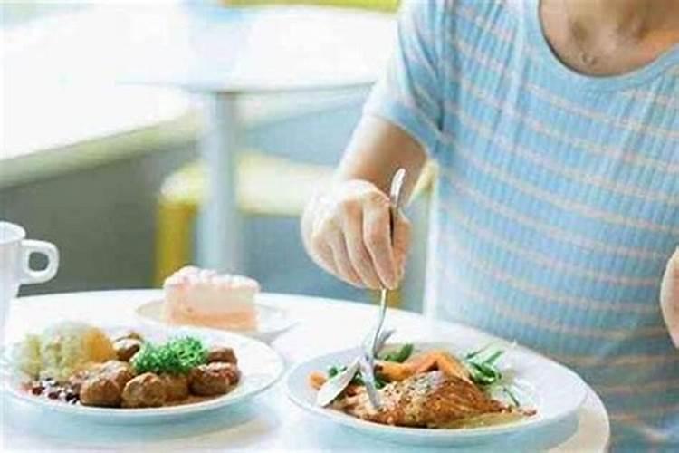梦见讨厌的人请吃饭