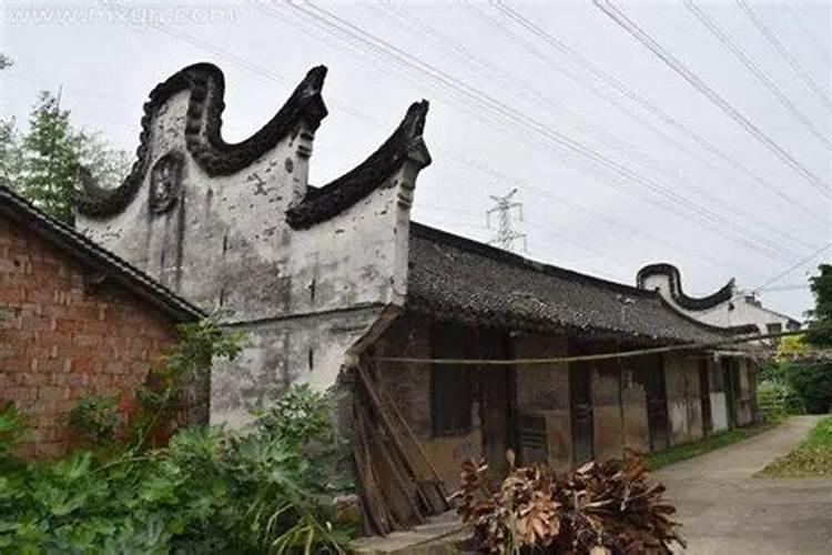 梦见儿时的老房子与已故亲人