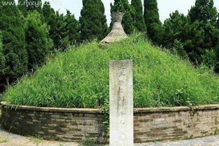梦见主坟什么意思？