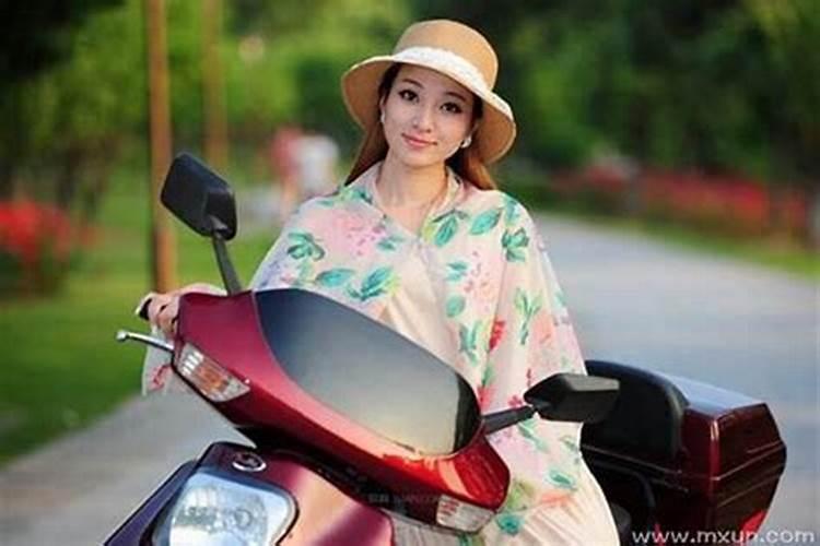 梦见骑电动车走下坡路
