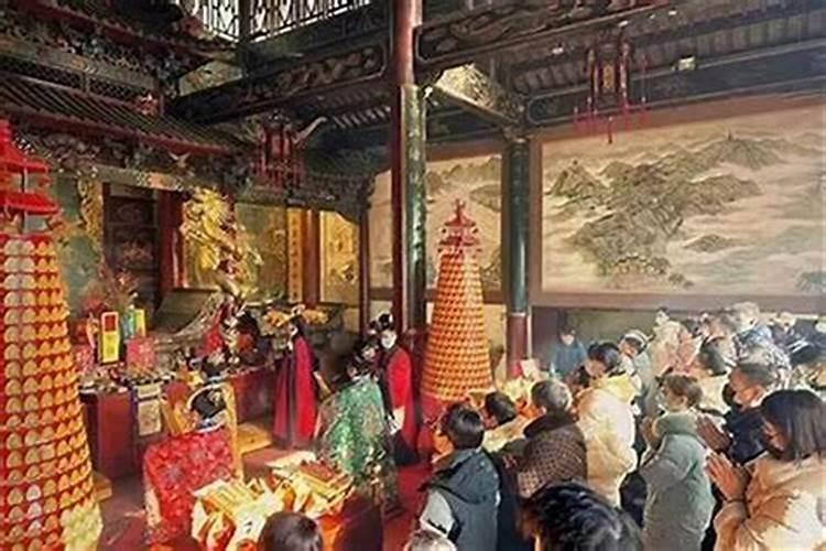 庙里做法事心慌