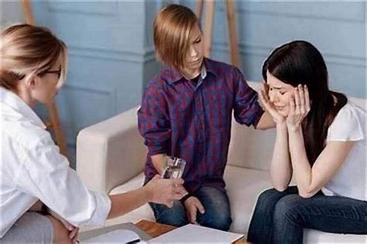 梦见女朋友得病了什么意思？
