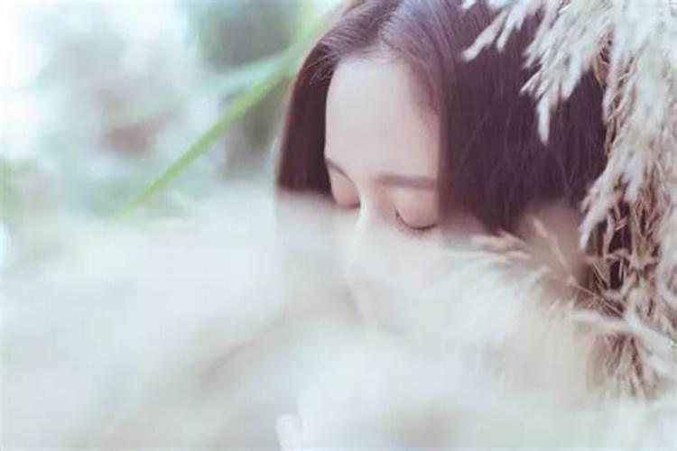 梦到一个人代表他在想你吗？