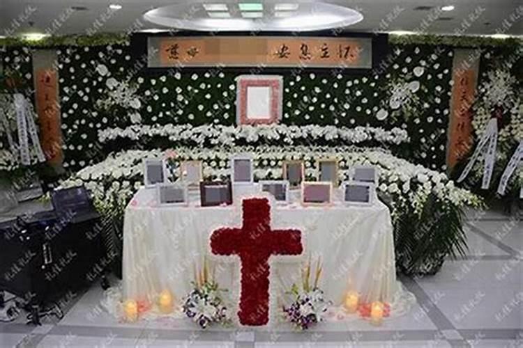 梦到奶奶躺在棺材里又活了