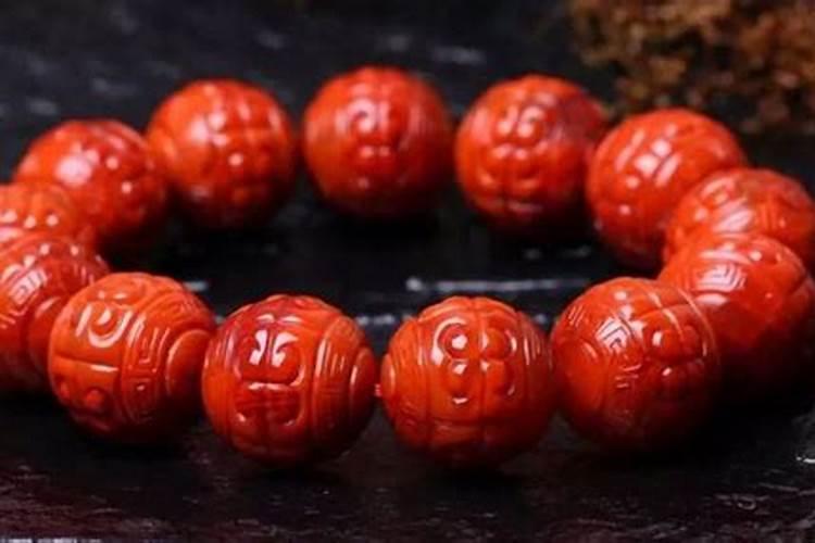 本命年适合戴什么手串？