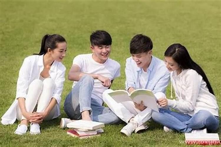 梦见女同学和我亲近