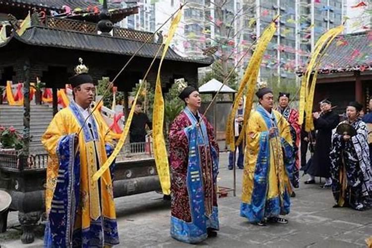 洋道士做法事