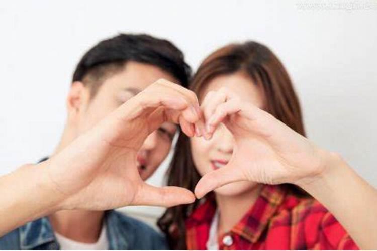 梦见爱的人出轨是什么意思男人？