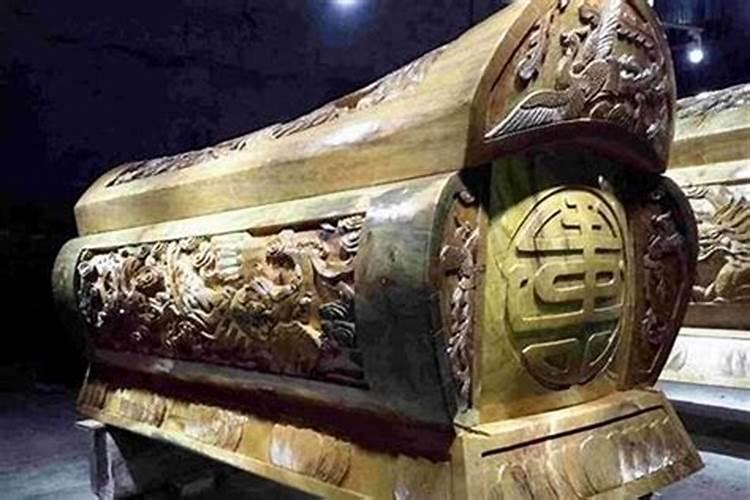 梦到别人抬棺材出殡
