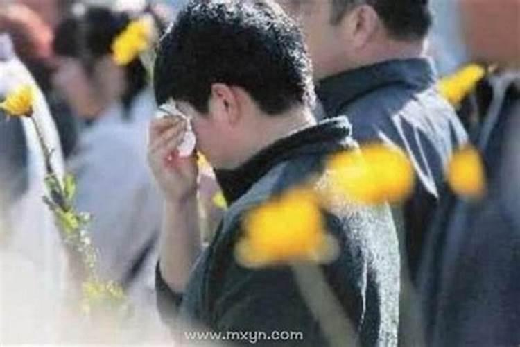 梦见死去亲人了什么意思？