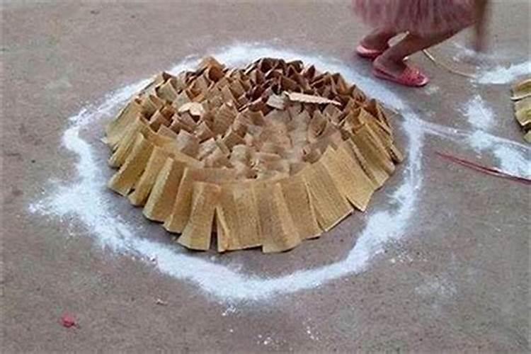 如何冬至祭祖烧纸？