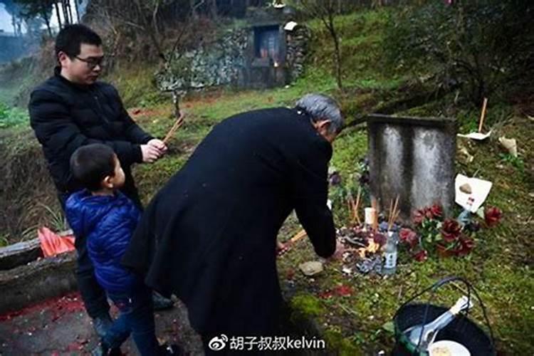 十月初一上坟时可以添坟吗？
