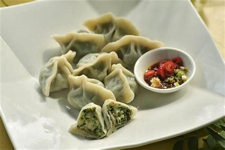 本命年人梦见吃水饺什么意思？
