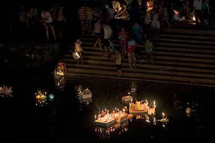网上中元节祭祀